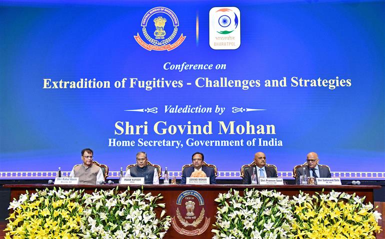 The Secretary, Ministry of Home Affairs, Shri Govind Mohan attends the Valedictory Session of  Conference on Extradition of Fugitives - Challenges and Strategies held at Bharat Mandapam, in New Delhi on October 17, 2025.
