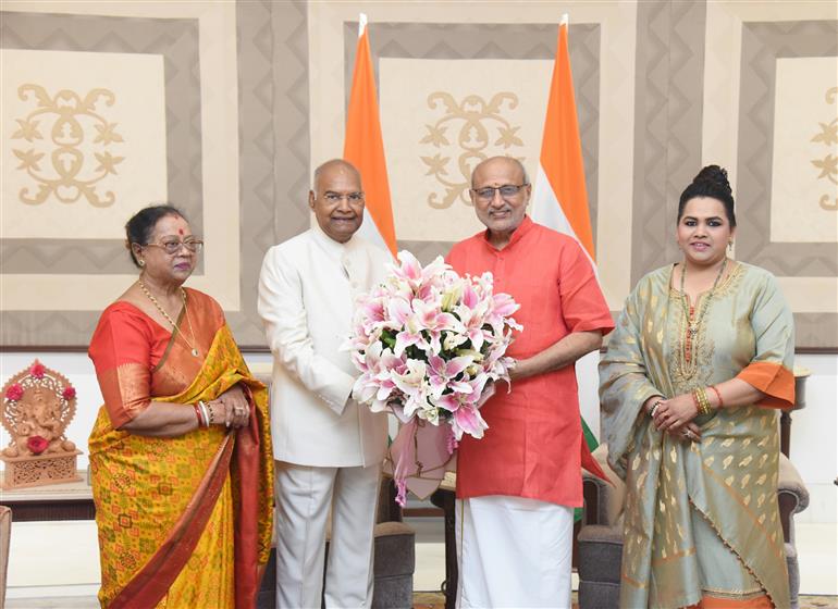 The Vice-President, Shri C. P. Radhakrishnan warmly received former President of India, Shri Ram Nath Kovind and his family at the Vice-President’s Enclave, as they exchanged Deepawali greetings, in New Delhi on October 19, 2025.