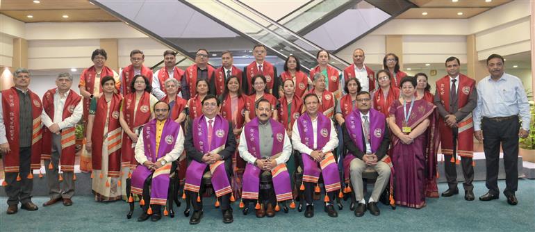 The Minister of State for Science & Technology (Independent Charge), Earth Sciences (Independent Charge), Prime Minister’s Office, Personnel, Public Grievances & Pensions, Atomic Energy and Space, Dr. Jitendra Singh in a group photograph at the 54th Foundation Day & Convocation Ceremony of the University College of Medical Sciences at Vigyan Bhawan, in New Delhi on October 25, 2025.