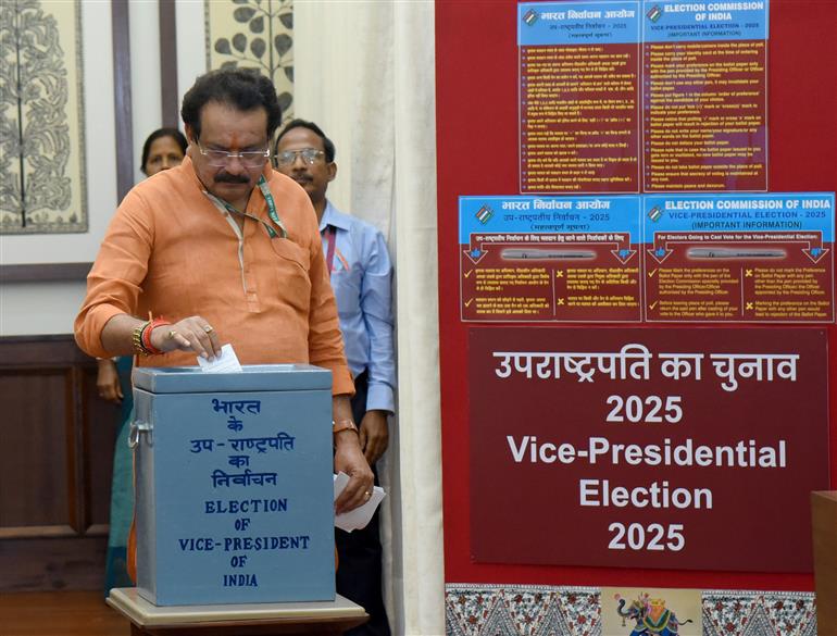 The Minister of State for Fisheries, Animal Husbandry and Dairying and Panchayati Raj, Prof. S.P. Singh Baghel casts his vote for the Vice-Presidential Election 2025 at Parliament House, in New Delhi on September 09, 2025.