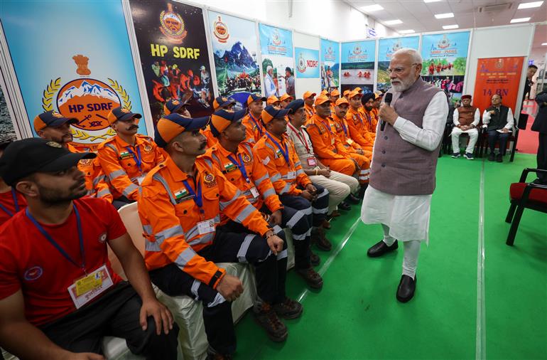 PM meeting with NDRF, SDRF & Aapda Mitra Team, in Himachal Pradesh on September 09, 2025.