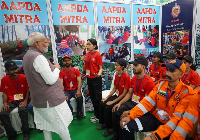 PM meeting with NDRF, SDRF & Aapda Mitra Team, in Himachal Pradesh on September 09, 2025.