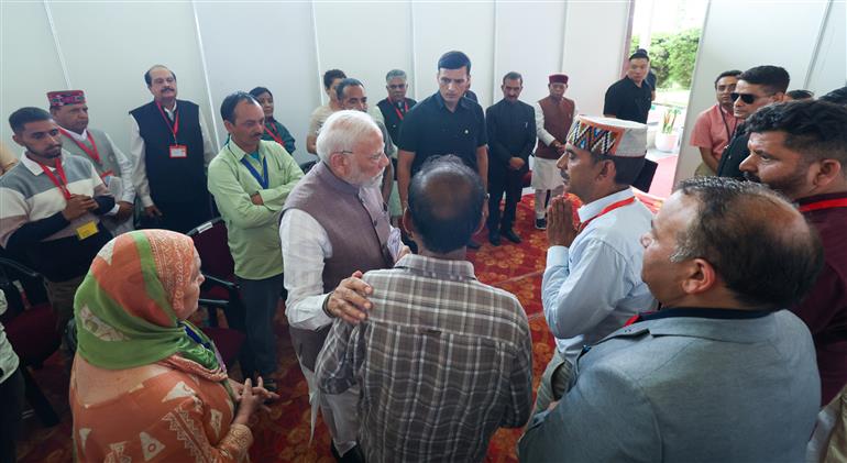 PM meeting with Flood affected-persons, in Himachal Pradesh on September 09, 2025.