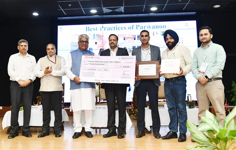 The Union Minister for Environment, Forest and Climate Change, Shri Bhupender Yadav attends the Swachh Vayu Sarvekshan Awards & Wetland Cities Recognition Ceremony held at Indira Paryavaran Bhawan, in New Delhi on September 09, 2025.