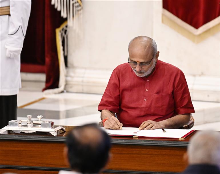 The President of India, Smt Droupadi Murmu administered the Oath of Office of Vice President of India to Shri C. P. Radhakrishnan at a Swearing-in-Ceremony held at Ganatantra Mandap, in Rashtrapati Bhavan, New Delhi on September 12, 2025.