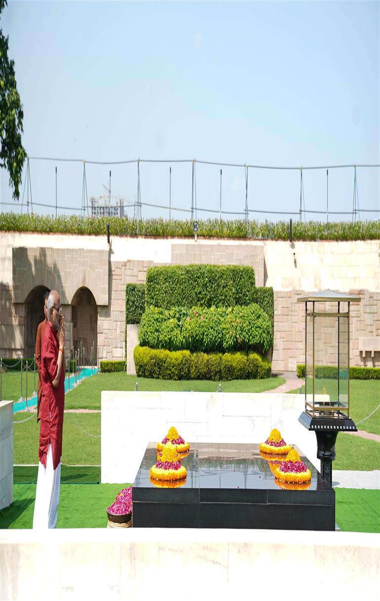 The Vice-President of India Shri C. P. Radhakrishnan pays floral tribute to Mahatma Gandhi at Rajghat, in Delhi on September 12, 2025.