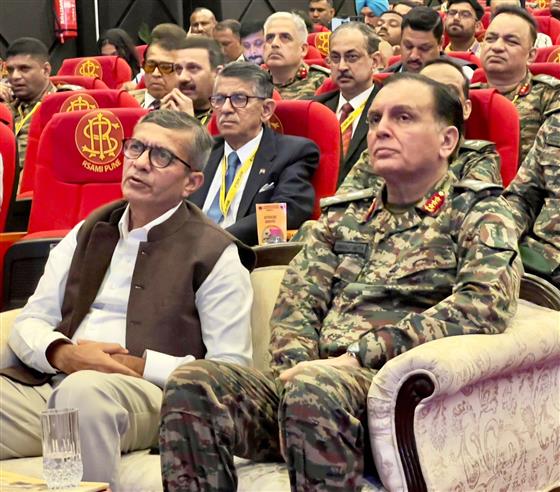 The Defence Secretary Shri Rajesh Kumar Singh addressing the inaugural STRIDE 2025 seminar on the theme ‘Synergy of Technology, Research & Defence Ecosystem’ organised by Southern Command in Pune, Maharashtra on September 12, 2025.