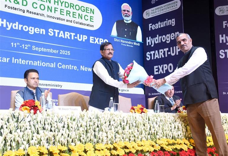 The Union Minister of State for New and Renewable Energy Shri Shripad Naik attends the valedictory session of 1st Green Hydrogen R&D Conference organised by the Ministry of New and Renewable Energy, in New Delhi on September 12, 2025.