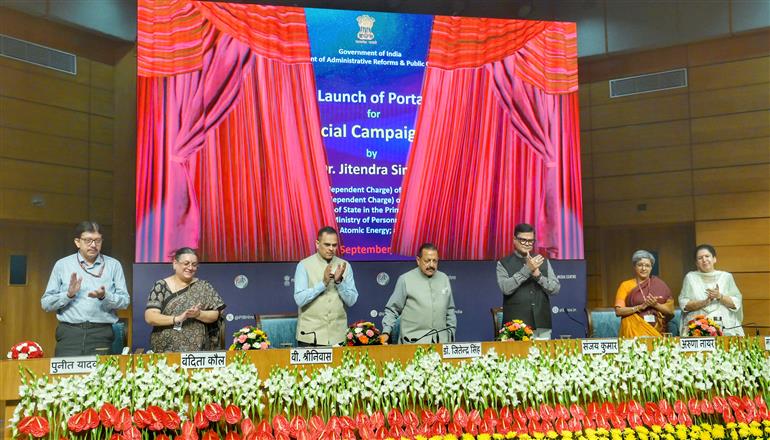 The Minister of State for Science & Technology (Independent Charge), Earth Sciences (Independent Charge), Prime Minister’s Office, Personnel, Public Grievances & Pensions, Atomic Energy and Space, Dr. Jitendra Singh launches a “Web Portal of Special Campaign 5.0” for Swachhta at National Media Centre, in New Delhi on September 16, 2025.