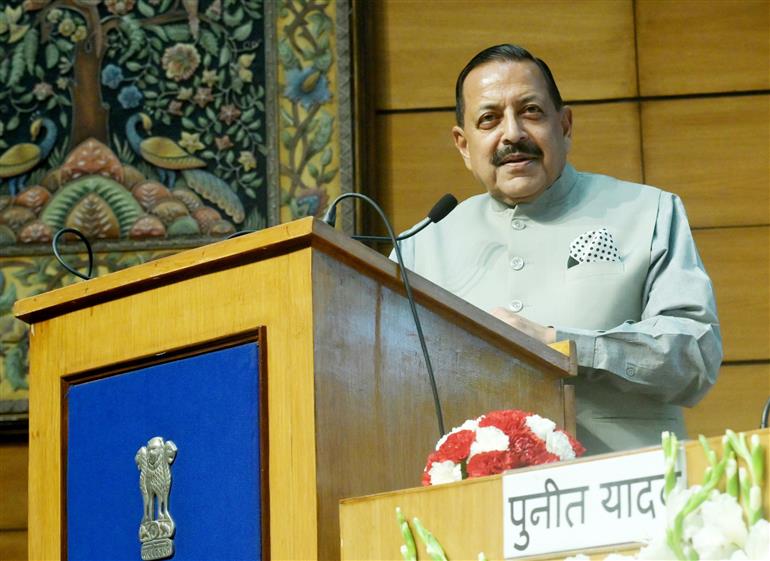 The Minister of State for Science & Technology (Independent Charge), Earth Sciences (Independent Charge), Prime Minister’s Office, Personnel, Public Grievances & Pensions, Atomic Energy and Space, Dr. Jitendra Singh addressing the media at the launch of a “Web Portal of Special Campaign 5.0” for Swachhta at National Media Centre, in New Delhi on September 16, 2025.