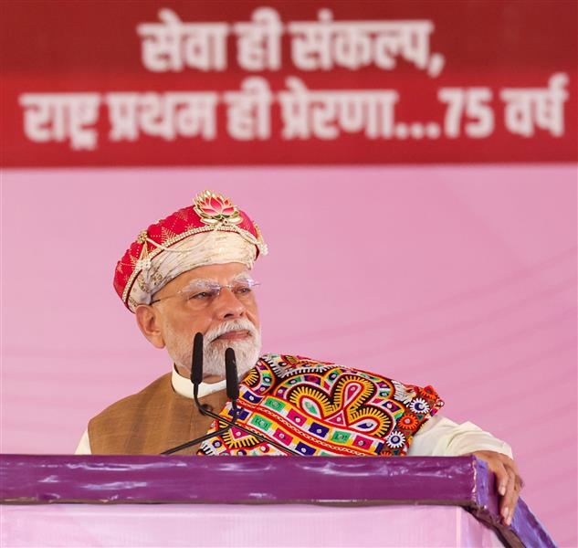 PM addressing at the foundation stone laying and launch of the various projects at Dhar, in Madhya Pradesh on September 17, 2025.