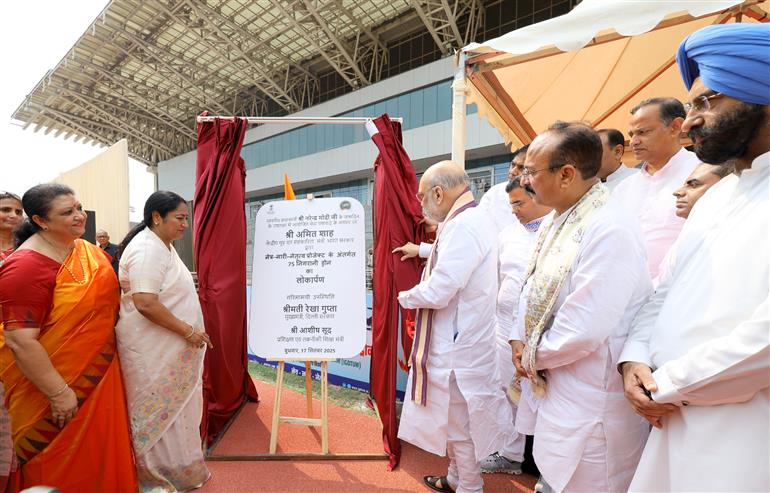 The Union Minister for Home Affairs and Cooperation, Shri Amit Shah inaugurates and lays foundation stones of various development projects worth about ₹1,723 crore of the Delhi Government under the ‘Seva Pakhwada’ on the occasion of Prime Minister Shri Narendra Modi’s 75th birthday, in New Delhi on September 17, 2025.