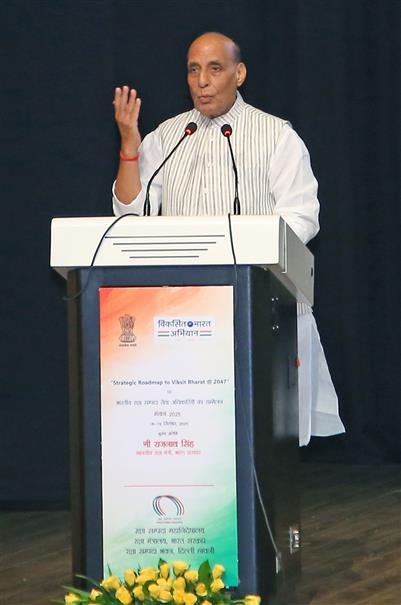 The Union Minister for Defence, Shri Rajnath Singh addressing at the ‘MANTHAN 2025’, a two-day national conference organised by the Directorate General of Defence Estates (DGDE), in New Delhi on September 18, 2025.