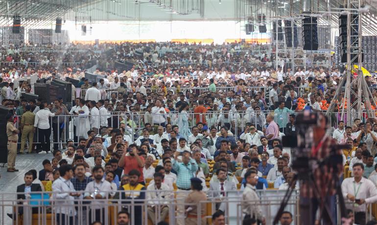 Gathering at the ‘Samudra se Samriddhi’ programme on the sidelines of the inauguration and laying the foundation stone of multiple development projects at Bhavnagar, in Gujarat on September 20, 2025. PM addressing on the occasion.