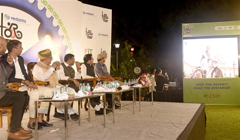 The Union Minister of Labour & Employment and Youth Affairs & Sports, Dr. Mansukh Mandaviya and the Minister of State (Independent Charge) for Law & Justice and Parliamentary Affairs, Shri Arjun Ram Meghwal at the inauguration of the ‘Tour de Thar’ cycling race event, in New Delhi on September 24, 2025.