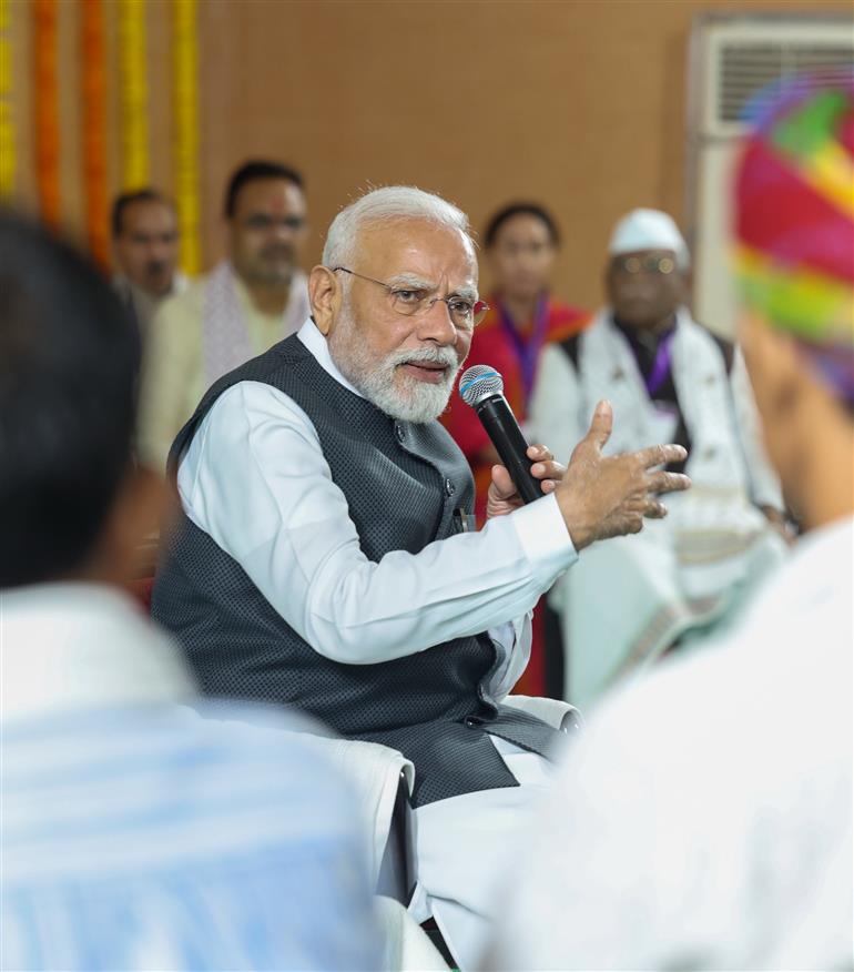 PM interacts with PM Kusum beneficiaries in Banswara, Rajasthan on September 25, 2025.