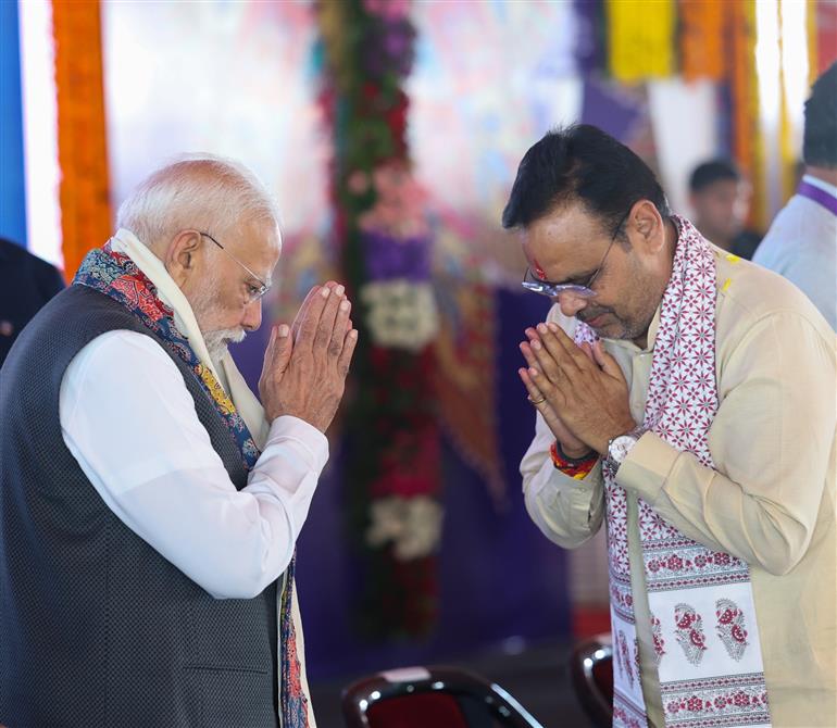PM receives a warm welcome during the foundation stone laying and inauguration of the various projects at Banswara, in Rajasthan on September 25, 2025.