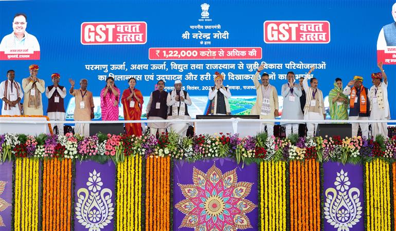 PM at the foundation stone laying and inauguration of the various projects at Banswara, in Rajasthan on September 25, 2025.