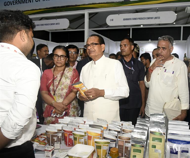 The Union Minister of Agriculture & Farmers Welfare and Rural Development, Shri Shivraj Singh Chouhan visited the stalls set up by FPOs from various states of the country at World Food India 2025, in Bharat Mandapam, New Delhi on September 26, 2025.