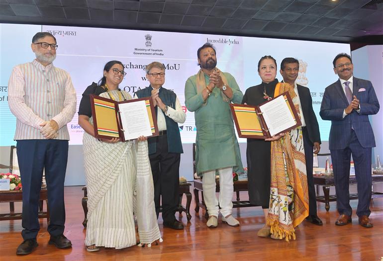 The Minister of State for Petroleum and Natural Gas & Tourism, Shri Suresh Gopi and the Vice Chairperson of Niti Aayog Shri. Suman Bery attends the World Tourism Day celebrations organized by the Ministry of Tourism at Sushma Swaraj Bhawan, in New Delhi on September 27, 2025. 