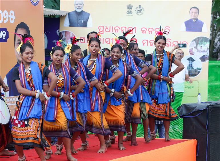 PM receives warm welcome by people during the Grand Road Show on his arrival at Jharsuguda, in Odisha on September 27, 2025.