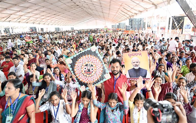 Gathering at the foundation stone laying and inauguration of multiple development projects at Jharsuguda, in Odisha on September 27, 2025. PM addressing on the occasion.