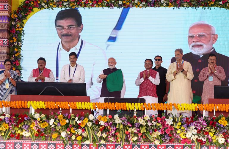 PM lays the foundation stone and inaugurates multiple development projects at Jharsuguda, in Odisha on September 27, 2025.