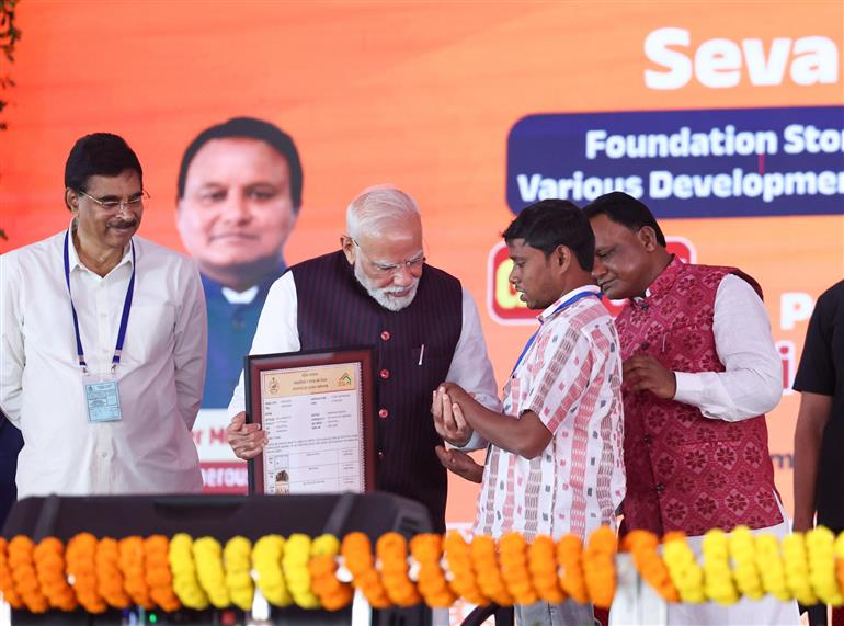 PM at the foundation stone laying and inauguration of multiple development projects at Jharsuguda, in Odisha on September 27, 2025.