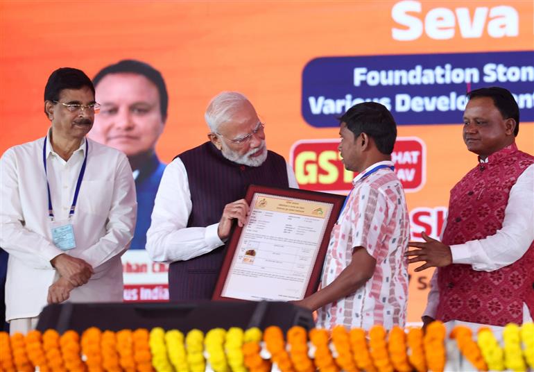 PM at the foundation stone laying and inauguration of multiple development projects at Jharsuguda, in Odisha on September 27, 2025.