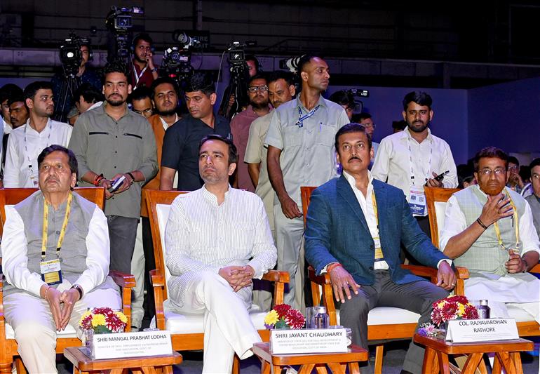 कौशल विकास एवं उद्यमिता तथा शिक्षा राज्य मंत्री (स्वतंत्र प्रभार) श्री जयंत चौधरी ने 2 अप्रैल 2026 को उत्तर प्रदेश के ग्रेटर नोएडा में इंडियास्किल्स राष्ट्रीय प्रतियोगिता 2025-26 (राष्ट्रीय) के समापन समारोह में शिरकत की।