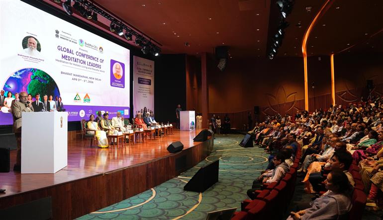 उपराष्ट्रपति श्री सी. पी. राधाकृष्णन ने 5 अप्रैल, 2026 को नई दिल्ली के भारत मंडपम में आयोजित 'ग्लोबल कॉन्फ्रेंस ऑफ मेडिटेशन लीडर्स' में शिरकत की।