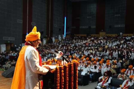 उपराष्ट्रपति श्री सी. पी. राधाकृष्णन ने 6 अप्रैल, 2026 को हरियाणा के मुरथल स्थित दीनबंधु छोटू राम विज्ञान एवं प्रौद्योगिकी विश्वविद्यालय के 8वें दीक्षांत समारोह में शिरकत की।