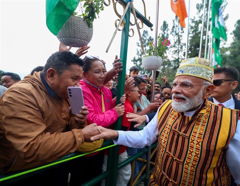 प्रधानमंत्री श्री नरेन्द्र मोदी का 27 अप्रैल, 2026 को सिक्किम के गंगटोक पहुंचने पर लोगों ने उत्साह के साथ स्वागत किया।
