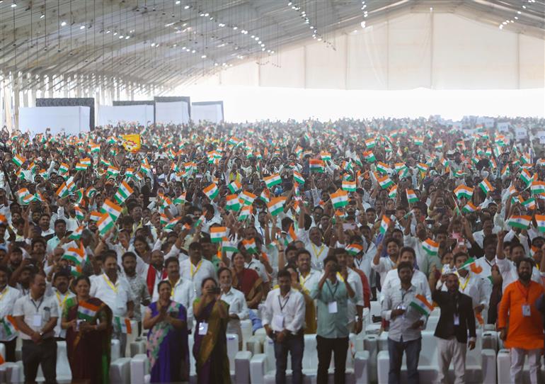 प्रधानमंत्री श्री नरेन्द्र मोदी ने 1 अगस्त 2026 को आंध्र प्रदेश के भोगापुरम में विभिन्न परियोजनाओं के शिलान्यास एवं उद्घाटन कार्यक्रम में हिस्सा लिया और इस अवसर पर संबोधित किया।