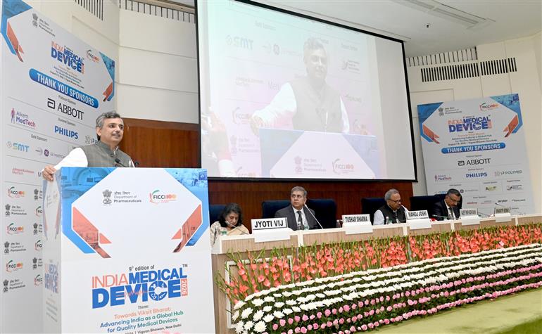 औषधि विभाग के सचिव श्री मनोज जोशी ने 7 अगस्त 2026 को नई दिल्ली स्थित विज्ञान भवन में आयोजित इंडिया मेडिकल डिवाइसेज 2026 के 9वें संस्करण के दौरान मीडिया से बातचीत की।
