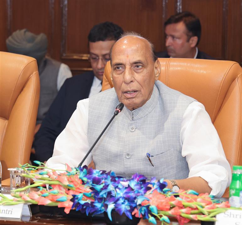 20 अगस्त 2026 को नई दिल्ली के मानेकशॉ सेंटर में केंद्रीय रक्षा मंत्री श्री राजनाथ सिंह और जापान के रक्षा मंत्री श्री शिंजिरो कोइज़ुमी के बीच हुई द्विपक्षीय बैठक की झलकियां।