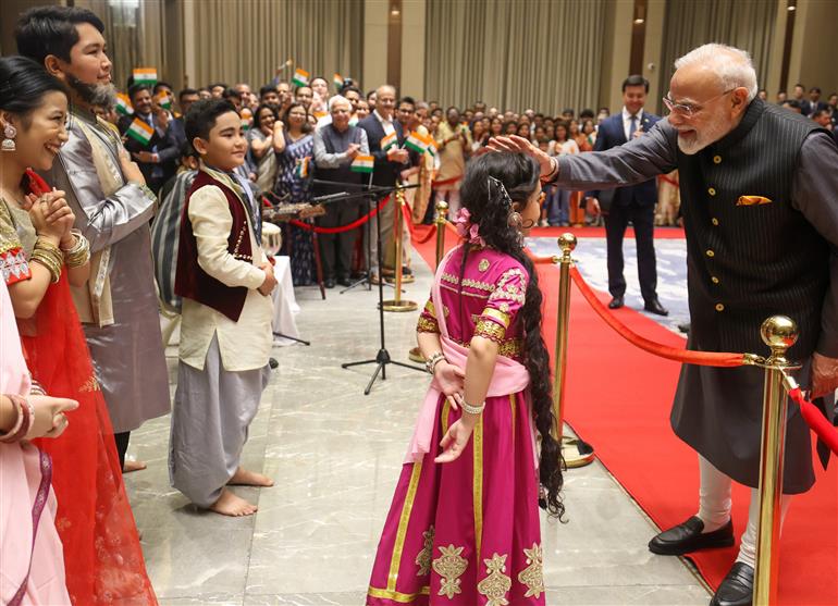 प्रधानमंत्री श्री नरेन्द्र मोदी का 29 अगस्त 2026 को उज्बेकिस्तान के ताशकंद में भारतीय समुदाय ने भव्य स्वागत किया।