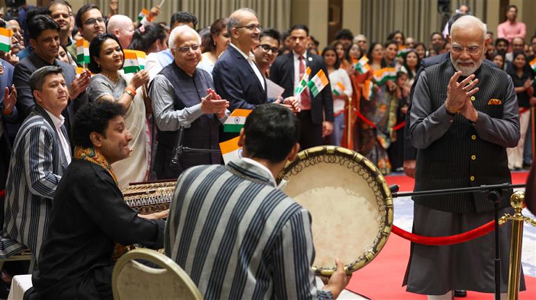 प्रधानमंत्री श्री नरेन्द्र मोदी का 29 अगस्त 2026 को उज्बेकिस्तान के ताशकंद में भारतीय समुदाय ने भव्य स्वागत किया।