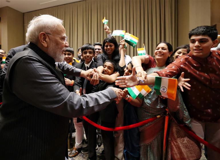 प्रधानमंत्री श्री नरेन्द्र मोदी का 29 अगस्त 2026 को उज्बेकिस्तान के ताशकंद में भारतीय समुदाय ने भव्य स्वागत किया।