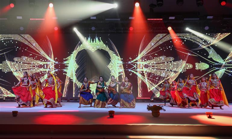 प्रधानमंत्री श्री नरेन्द्र मोदी ने 7 फरवरी 2026 को मलेशिया के कुआलालंपुर में भारतीय समुदाय द्वारा आयोजित कार्यक्रम में शिरकत की।:Prime Minister