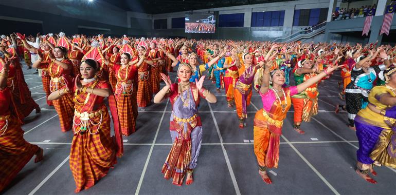 प्रधानमंत्री श्री नरेन्द्र मोदी ने 7 फरवरी 2026 को मलेशिया के कुआलालंपुर में भारतीय समुदाय द्वारा आयोजित कार्यक्रम में शिरकत की।:Prime Minister