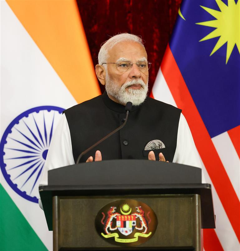 प्रधानमंत्री श्री नरेन्द्र मोदी 08 फरवरी, 2026 को मलेशिया के कुआलालंपुर में प्रेस मीट को संबोधित करते हुए।:Prime Minister