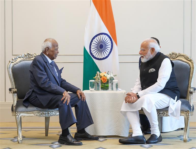 आईएनए के प्रमुख स्वतंत्रता सेनानी श्री जेयराज राजा राव ने 8 फरवरी 2026 को मलेशिया के कुआलालंपुर में प्रधानमंत्री श्री नरेन्द्र मोदी से मुलाकात की।