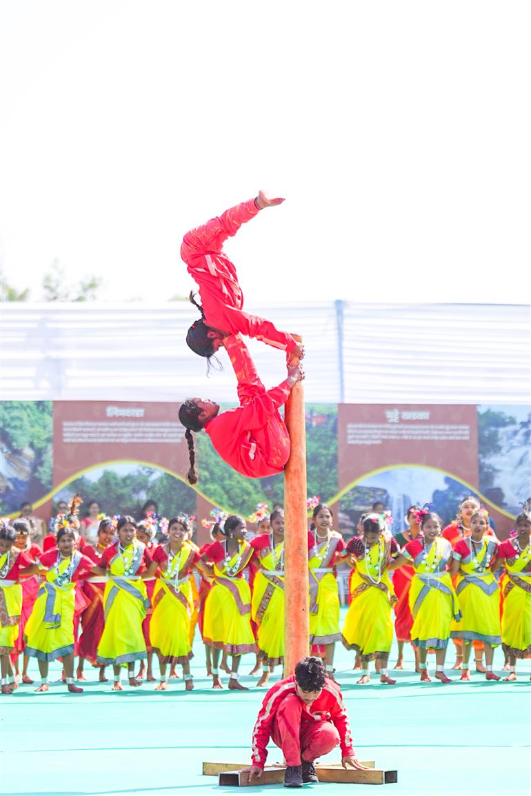 केंद्रीय गृह एवं सहकारिता मंत्री श्री अमित शाह ने 9 फ़रवरी 2026 को छत्तीसगढ़ के जगदलपुर में आयोजित ‘बस्तर पंडुम – 2026’ के समापन समारोह में मुख्य अतिथि के रूप में शिरकत की।