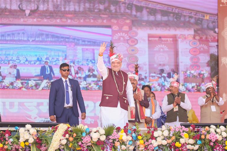 केंद्रीय गृह एवं सहकारिता मंत्री श्री अमित शाह ने 9 फ़रवरी 2026 को छत्तीसगढ़ के जगदलपुर में आयोजित ‘बस्तर पंडुम – 2026’ के समापन समारोह में मुख्य अतिथि के रूप में शिरकत की।