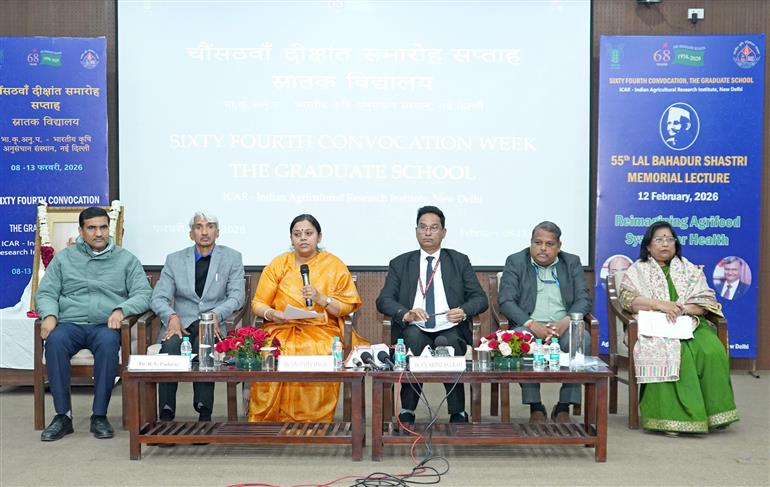 12 फरवरी 2026 को नई दिल्ली स्थित कृषि अभियांत्रिकी ऑडिटोरियम (आईसीएआर–आईएआरआई, पूसा परिसर) में आयोजित आईसीएआर–आईएआरआई के 64वें दीक्षांत समारोह के संबंध में आयोजित प्रेस कॉन्फ्रेंस की झलकियाँ।