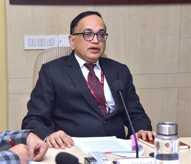 रसायन एवं उर्वरक मंत्रालय के उर्वरक विभाग के सचिव श्री रजत कुमार मिश्रा ने 13 फरवरी 2026 को नई दिल्ली में ‘पद्मश्री’ सम्मान प्राप्त शख्सियतों से संवाद किया।