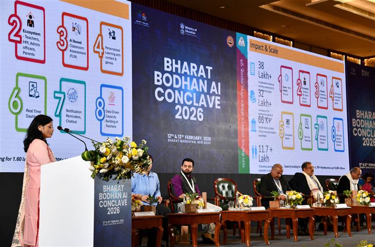 13 फरवरी 2026 को नई दिल्ली में शिक्षा मंत्रालय के तहत आयोजित ‘भारत बोधन एआई कॉन्क्लेव 2026’ से पहले आयोजित मीडिया राउंडटेबल संवाद की झलकियाँ।