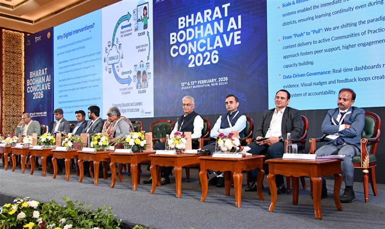 13 फरवरी 2026 को नई दिल्ली में शिक्षा मंत्रालय के तहत आयोजित ‘भारत बोधन एआई कॉन्क्लेव 2026’ से पहले आयोजित मीडिया राउंडटेबल संवाद की झलकियाँ।
