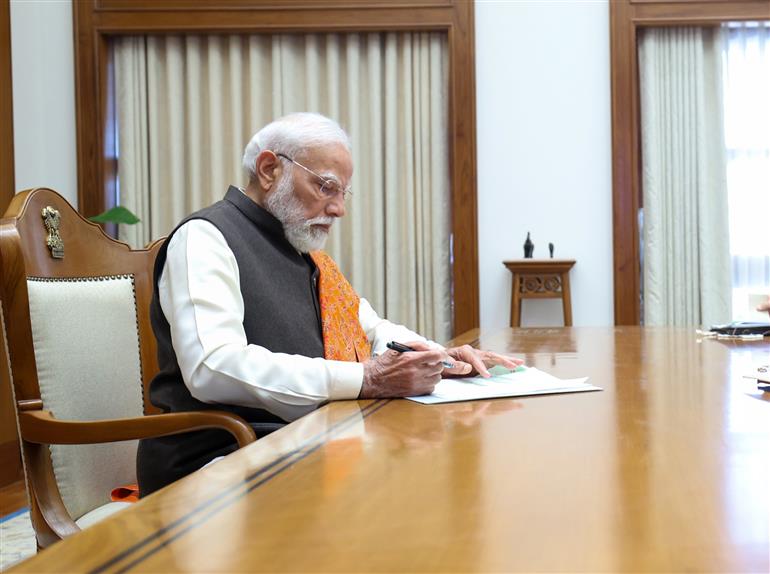 प्रधानमंत्री श्री नरेन्द्र मोदी ने 13 फरवरी 2026 को नई दिल्ली के सेवा तीर्थ में आयोजित सार्वजनिक कार्यक्रम में शिरकत की।
